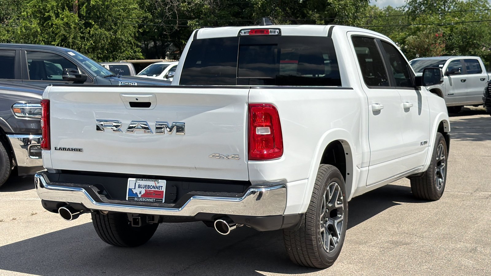 New 2026 Bright White Clear-Coat Exterior Paint RAM Laramie image 5
