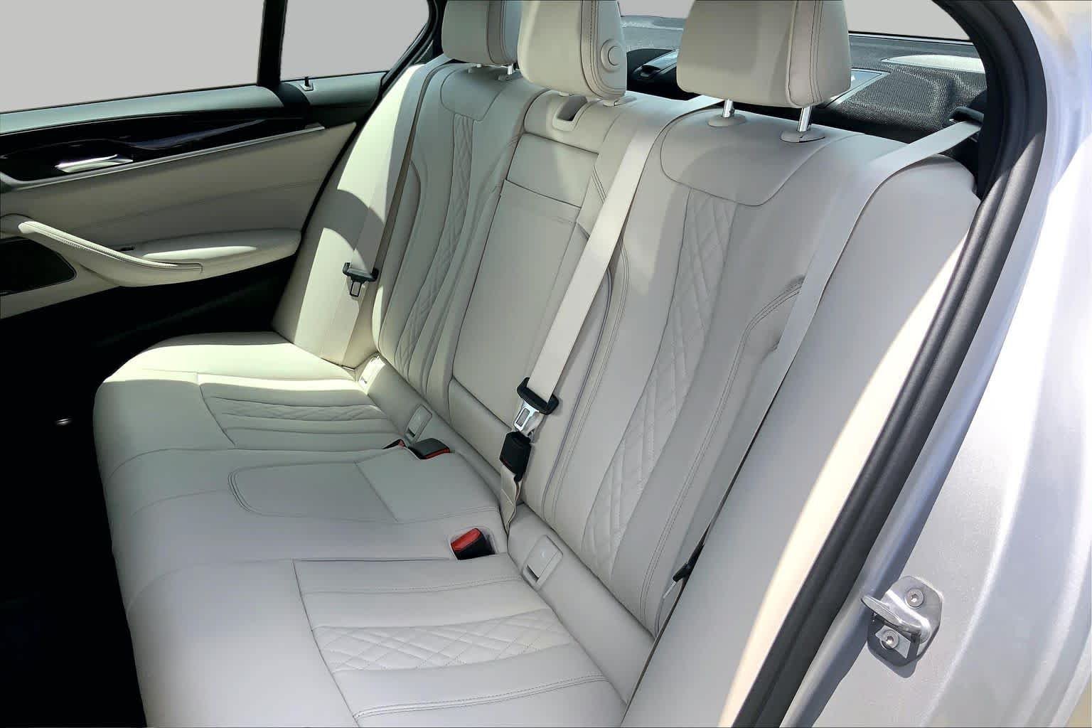 Used 2019 Rhodonite Silver Metallic BMW 540i image 20