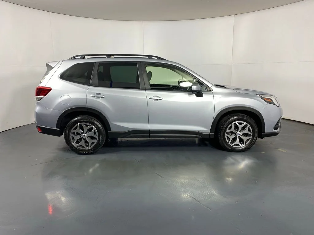 2022 Subaru Forester Premium - Photo 8