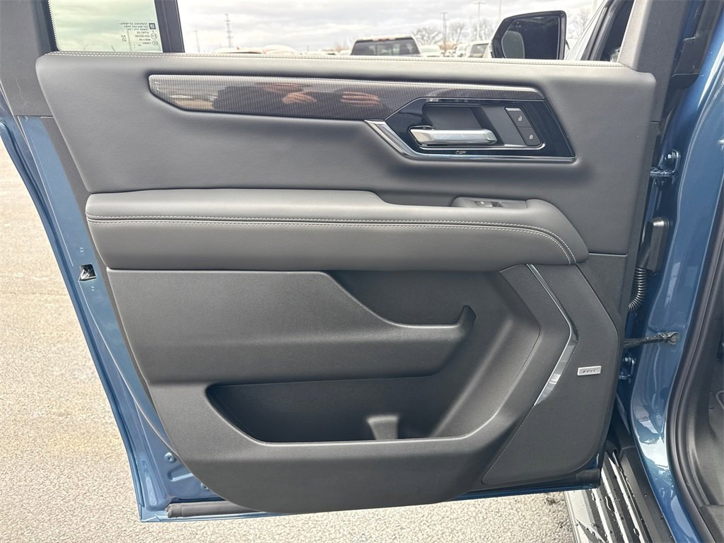 2026 GMC YUKON XL - Image 31