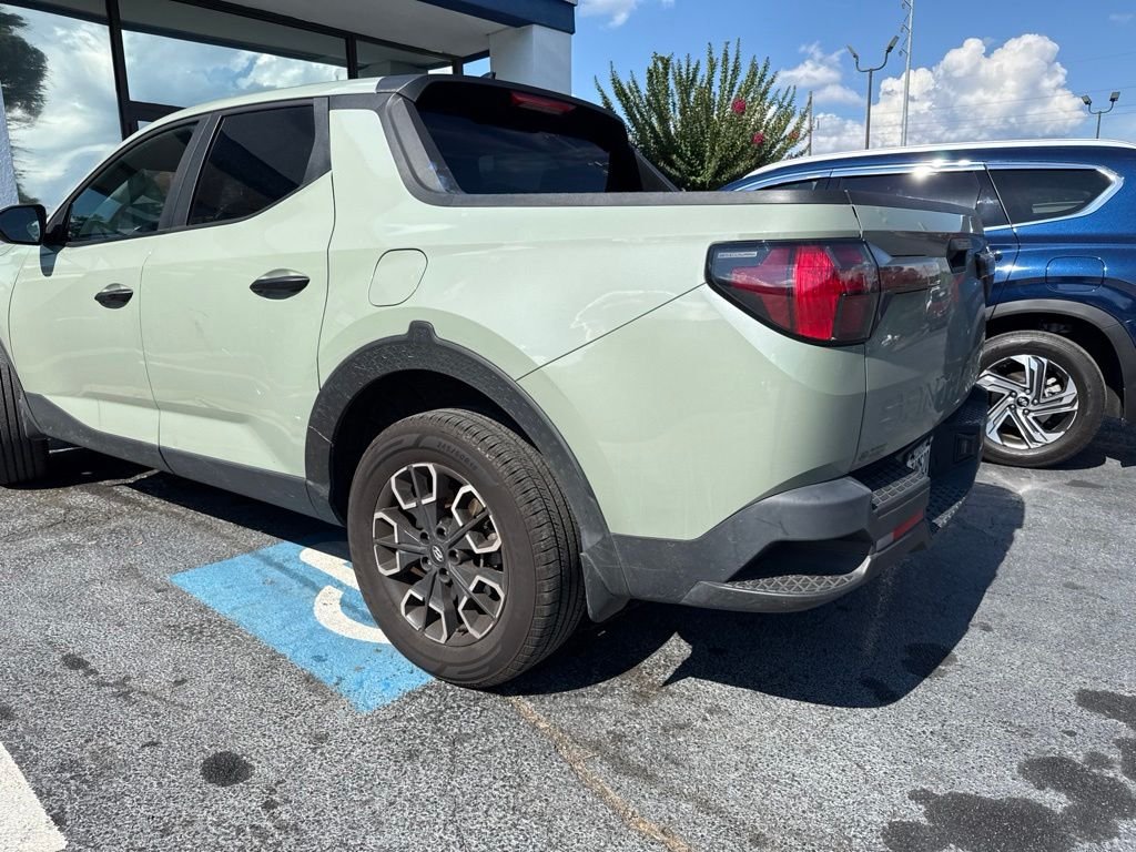 Used 2023 Green Hyundai SEL image 4