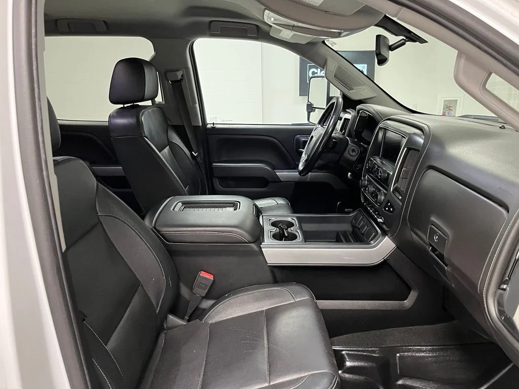 Used 2018 White Chevrolet LTZ image 56