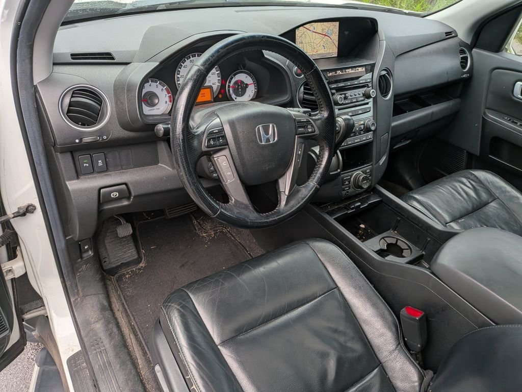 Used 2012 White Honda Touring image 12