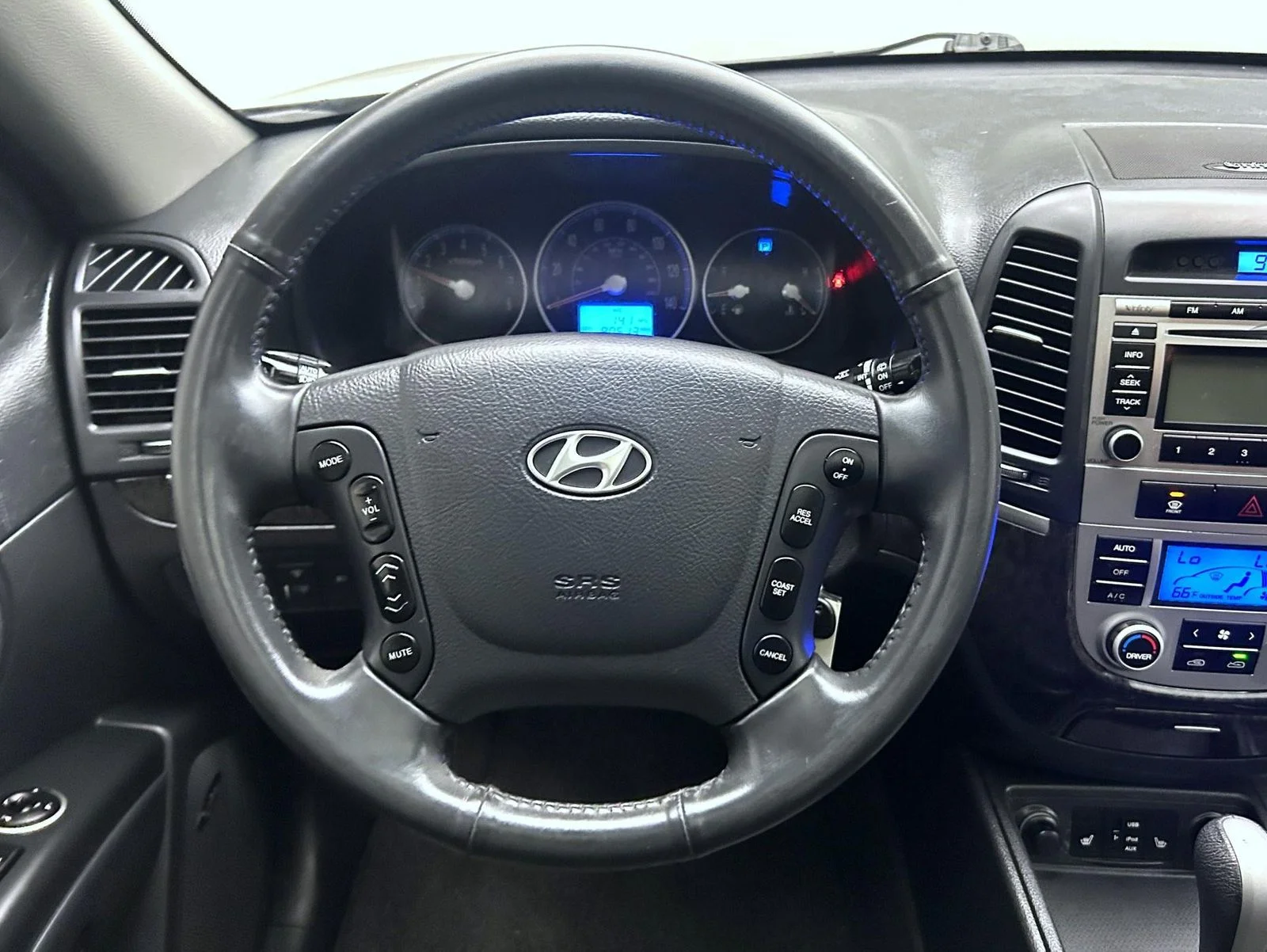 Used 2009 Gray Hyundai Limited image 12