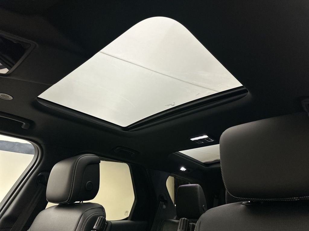 New 2026 Fuji White Land Rover S image 11