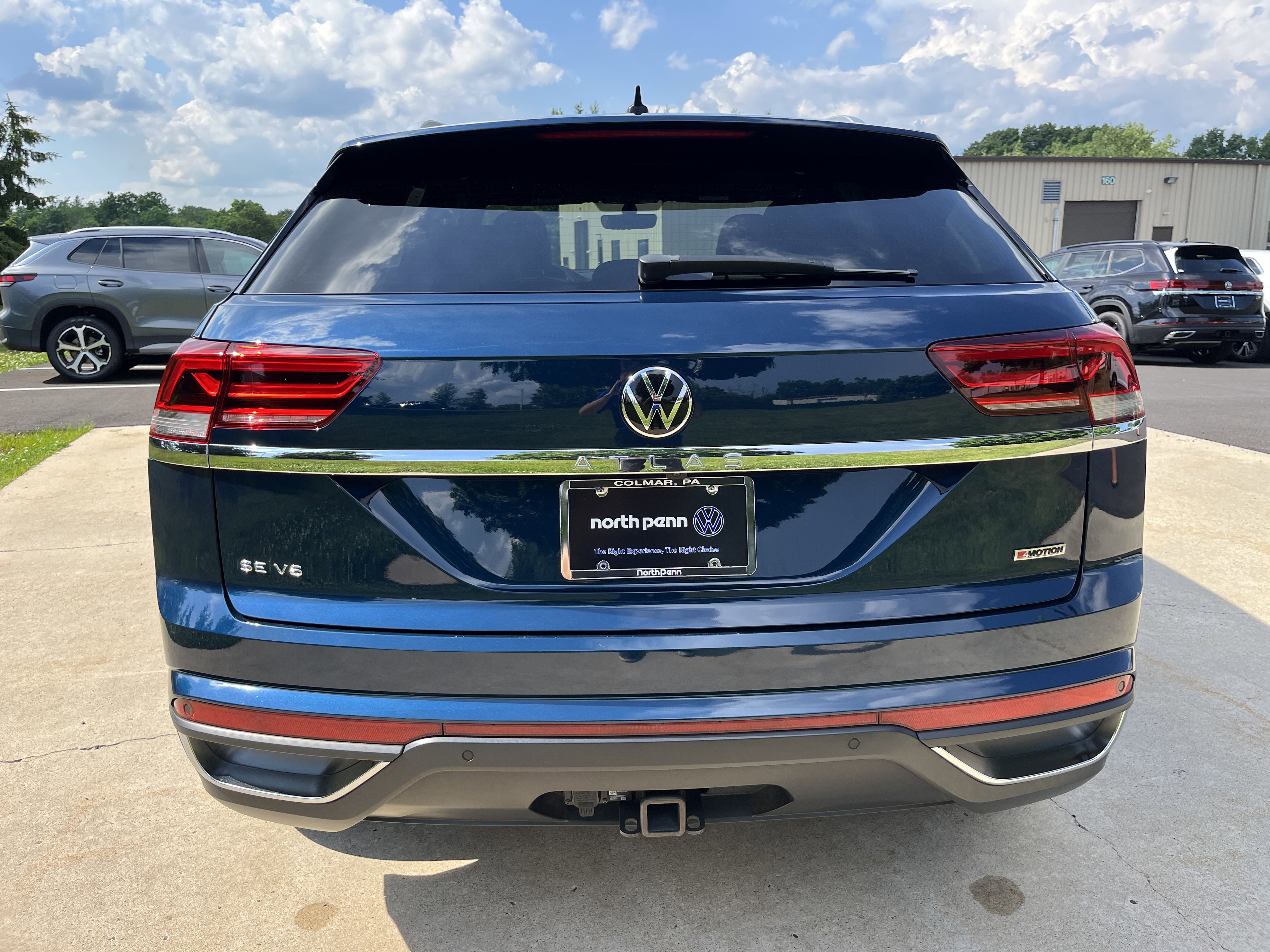 Used 2022  Volkswagen 3.6L V6 SE w/Technology image 10