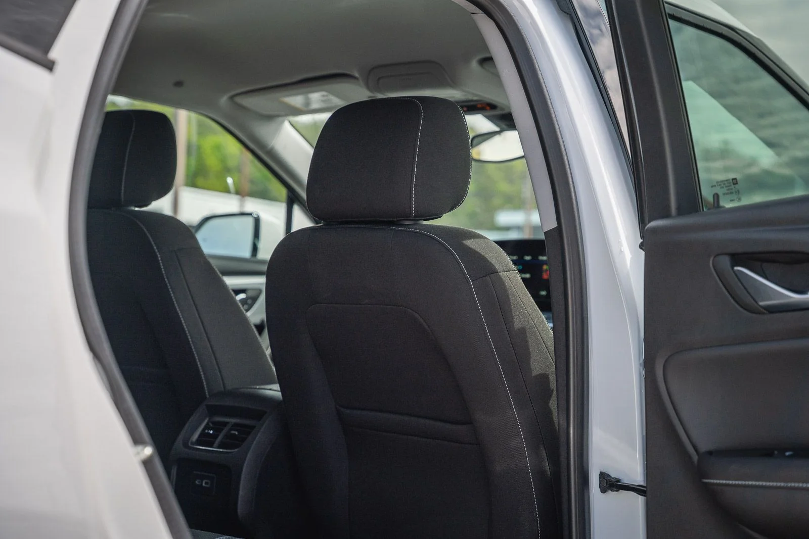 Used 2024 White Chevrolet LT image 14