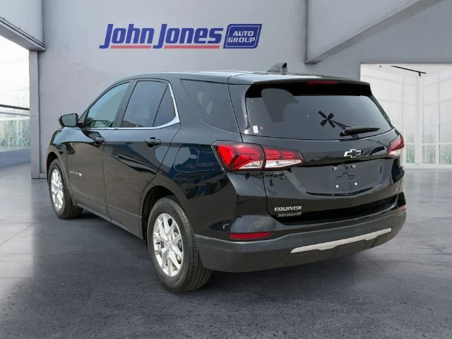Used 2022 Black Metallic Chevrolet LT image 3
