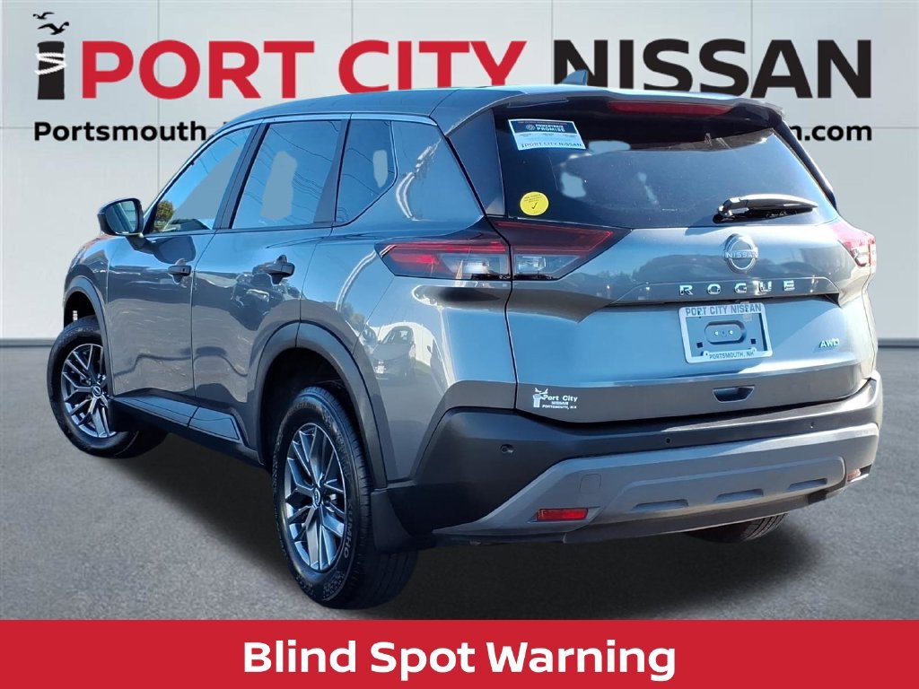Used 2023 Gun Metallic Nissan S *only 4k miles!* image 7