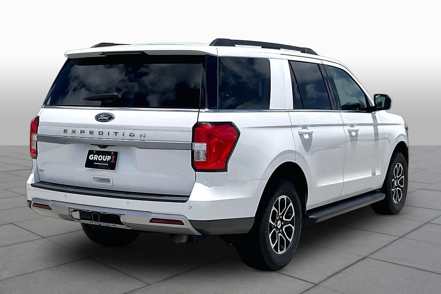 Used 2024 Oxford White Ford XLT image 12