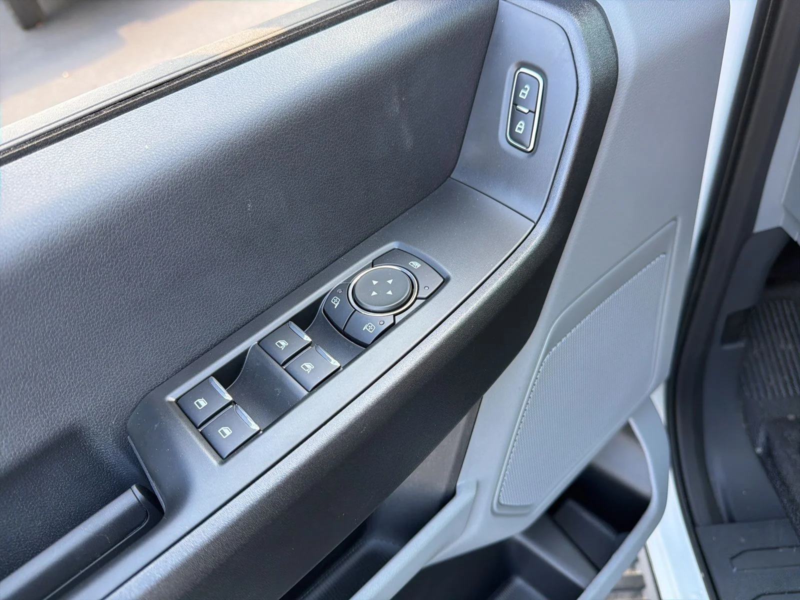 New 2025 White Ford XL image 16
