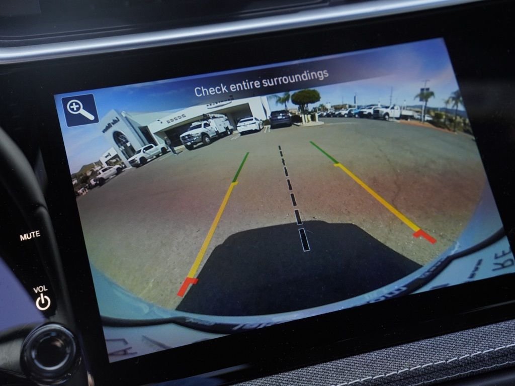 New 2026 Bright White Clear-Coat Exterior Paint Jeep Laredo image 15