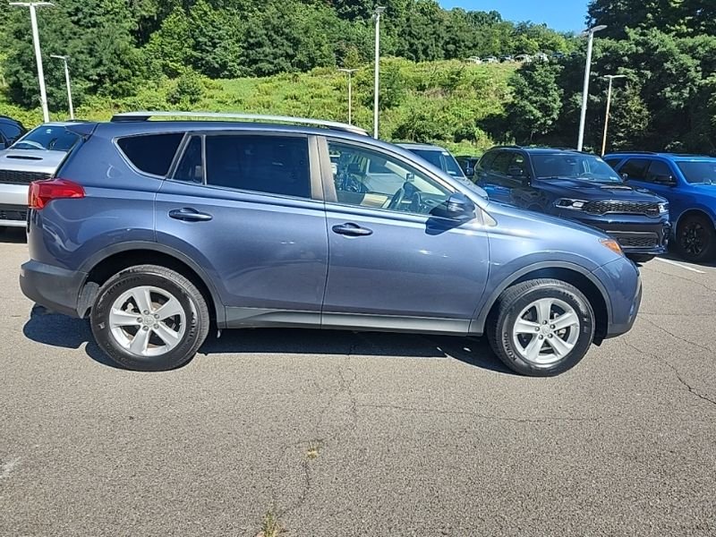 Used 2013 Blue Toyota XLE image 6