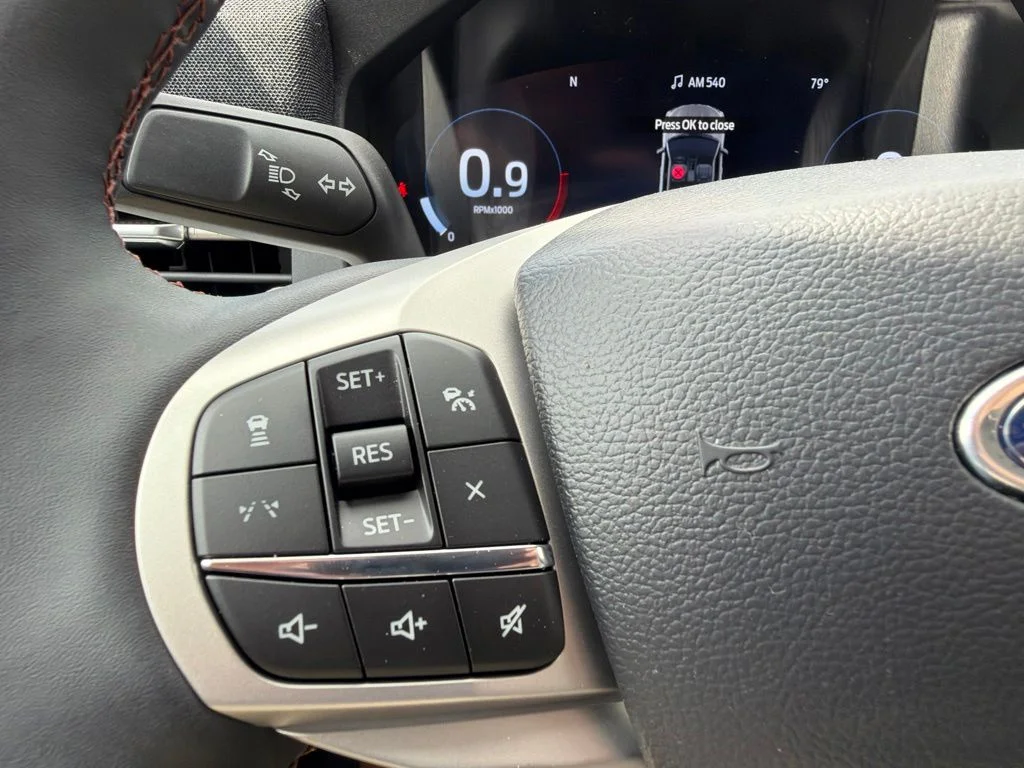 New 2026 Space White Metallic Ford Active image 34