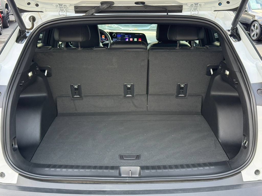 Used 2024 Summit White Chevrolet LT image 12