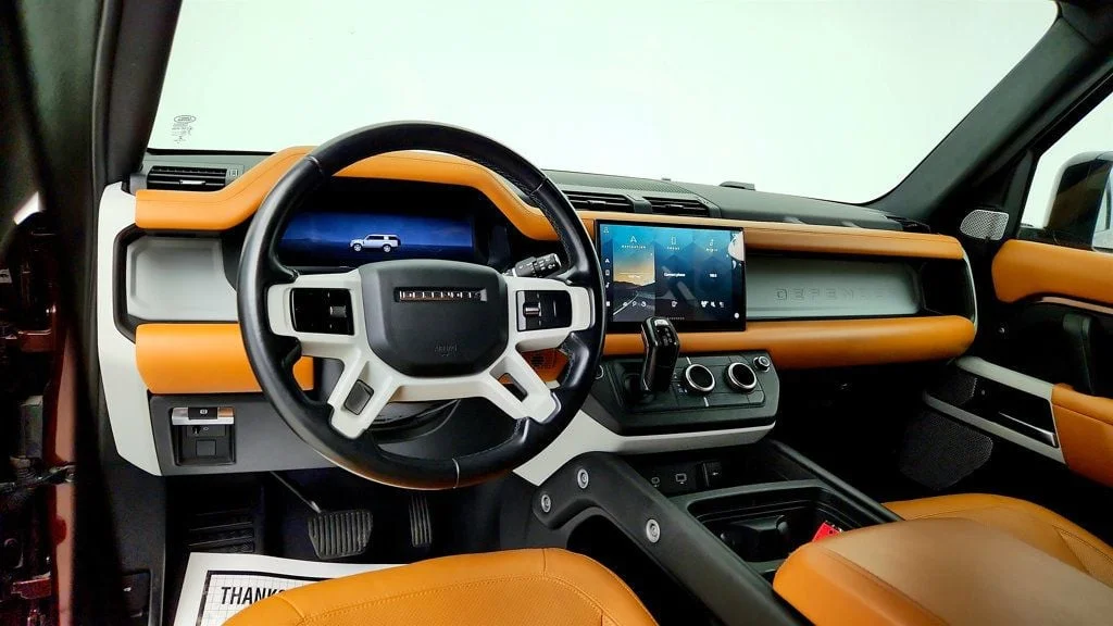 2023 Land Rover Defender SE - Photo 13