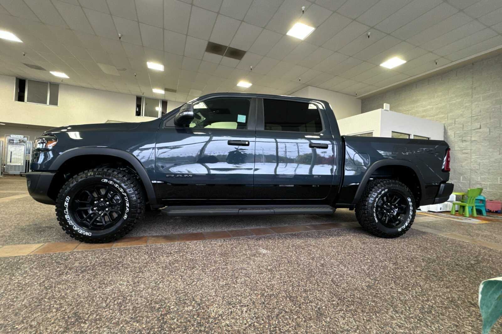 2026 RAM 1500 Rebel - Photo 7