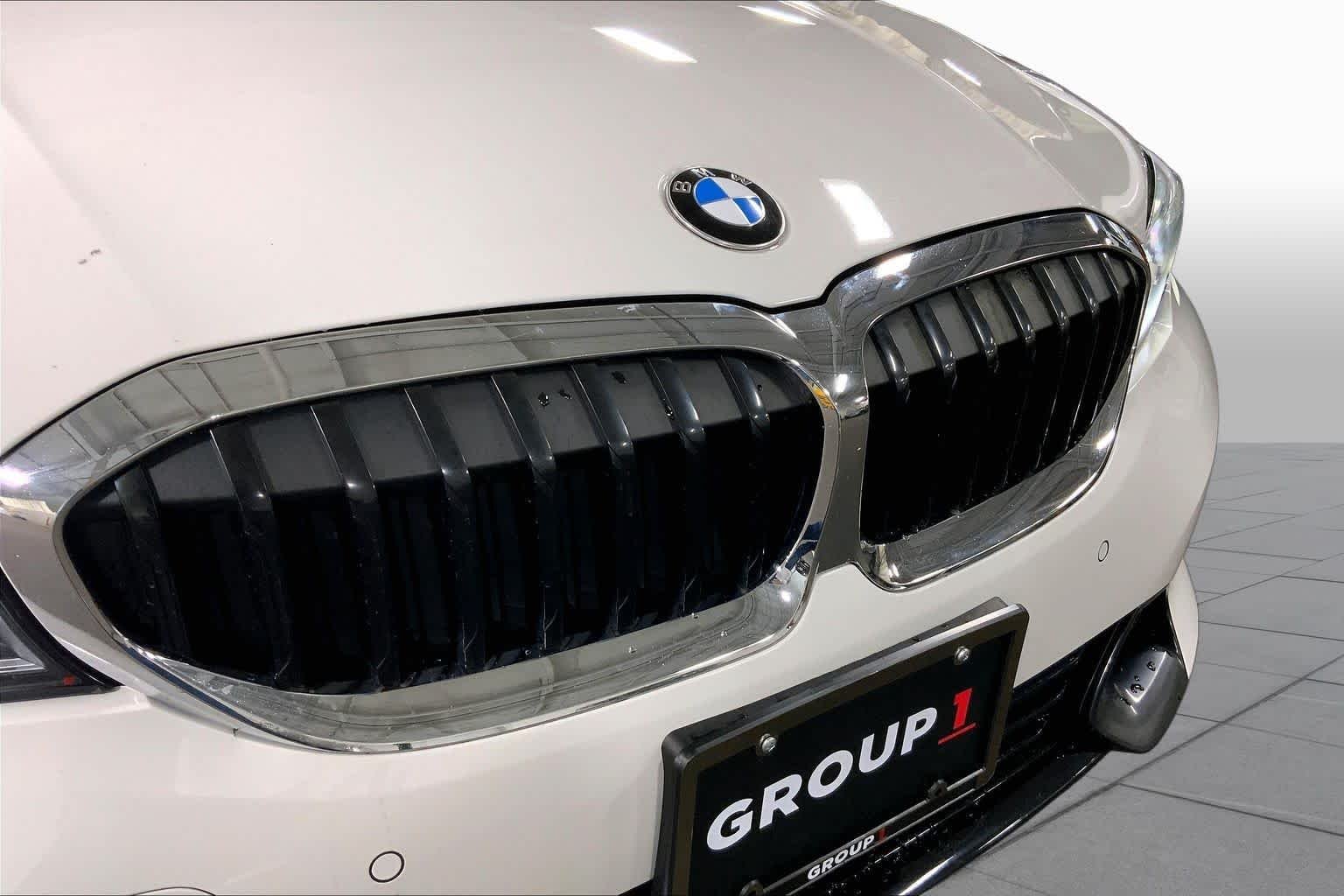 Used 2020 Alpine White BMW 330i xDrive image 30