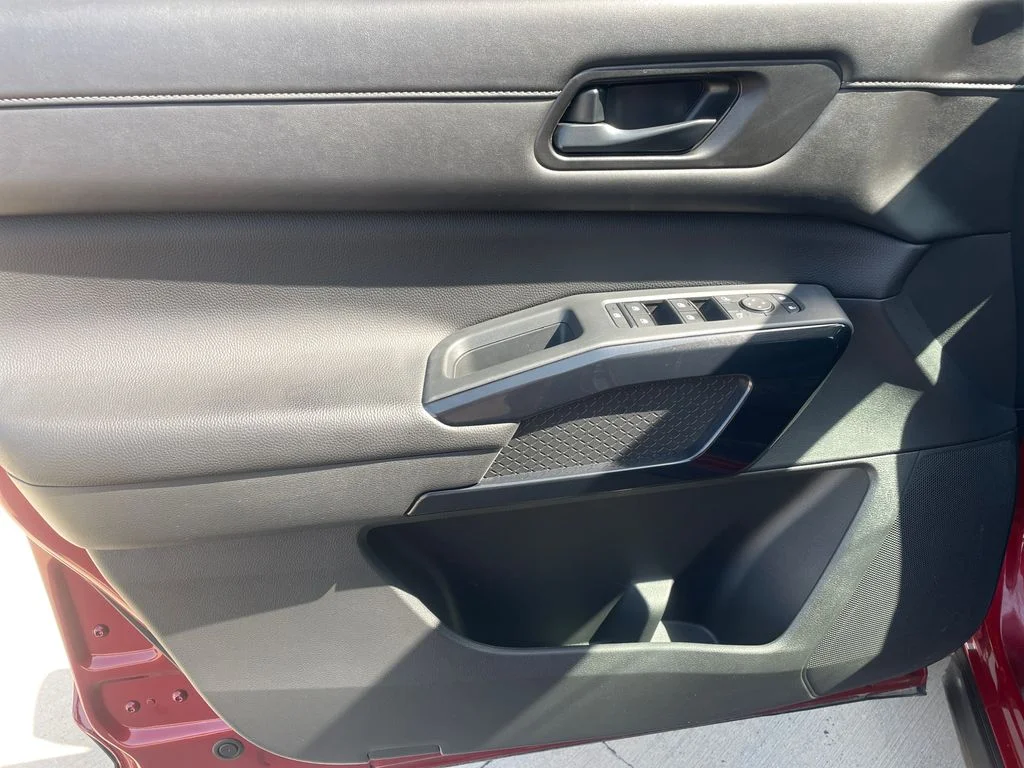 Used 2025 Red Nissan SV image 21