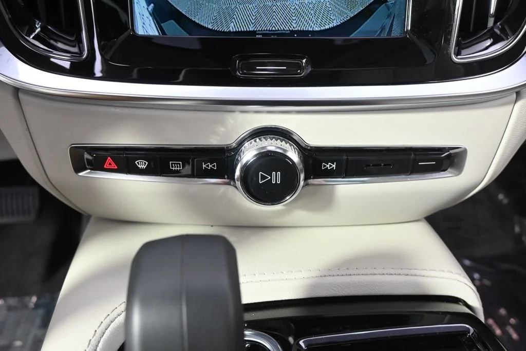 Used 2023 Black Volvo Plus Dark Theme image 31
