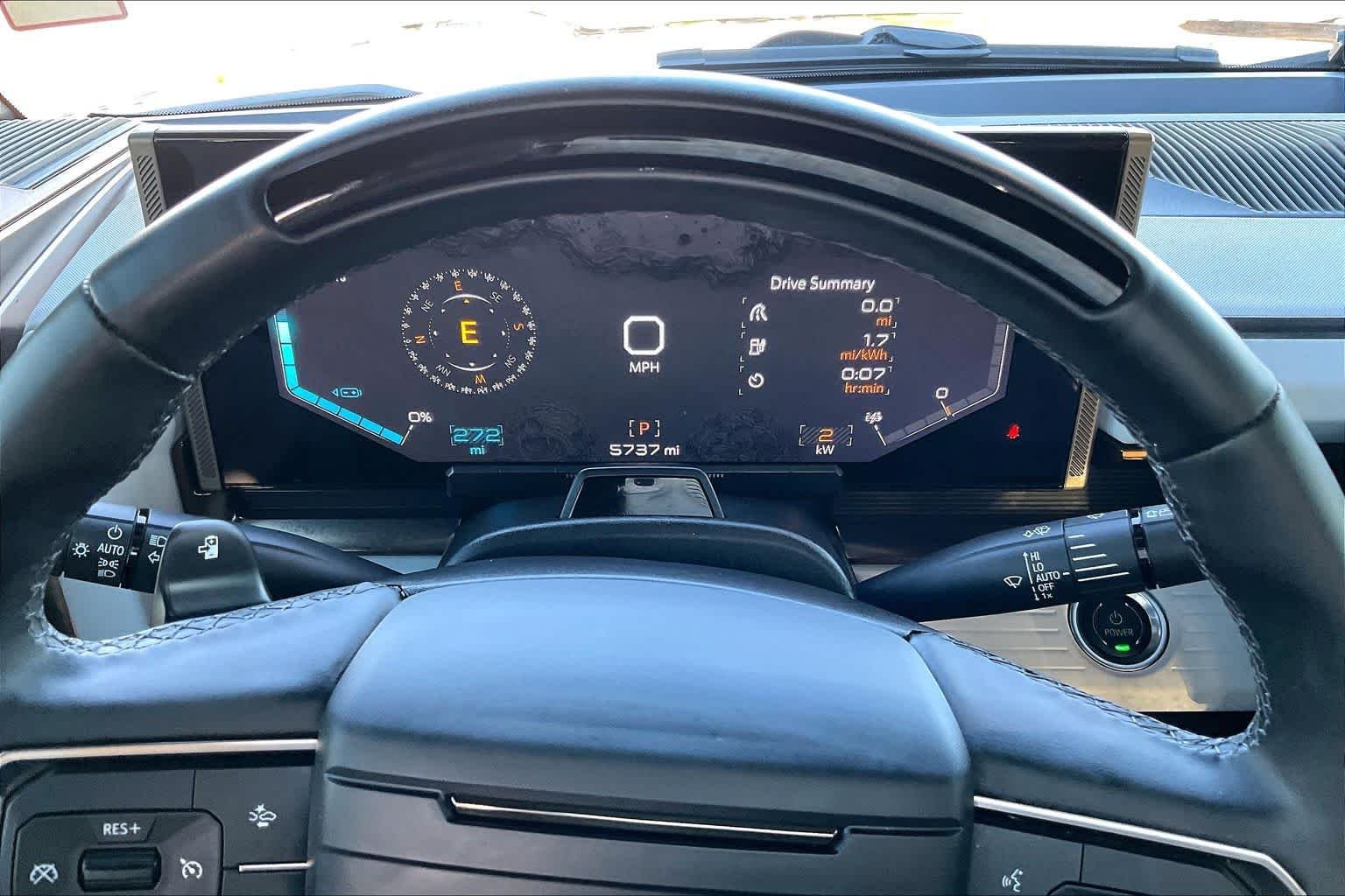 Used 2025 Void Black GMC 2X image 25