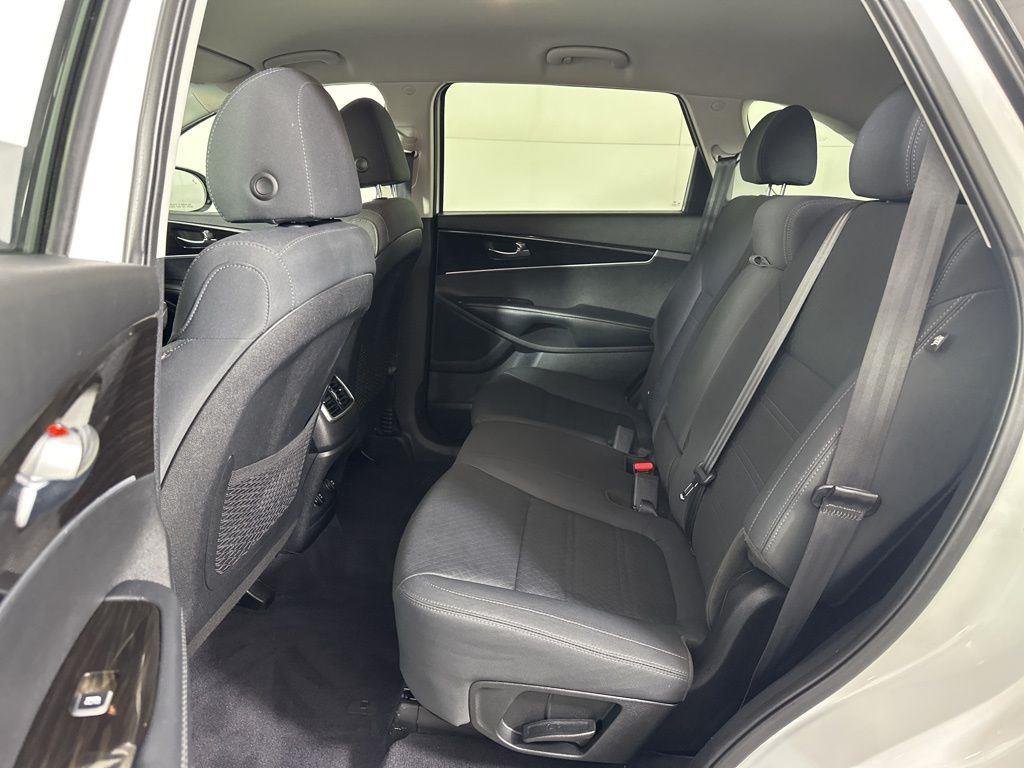Used 2020 Snow White Pearl Kia LX image 27
