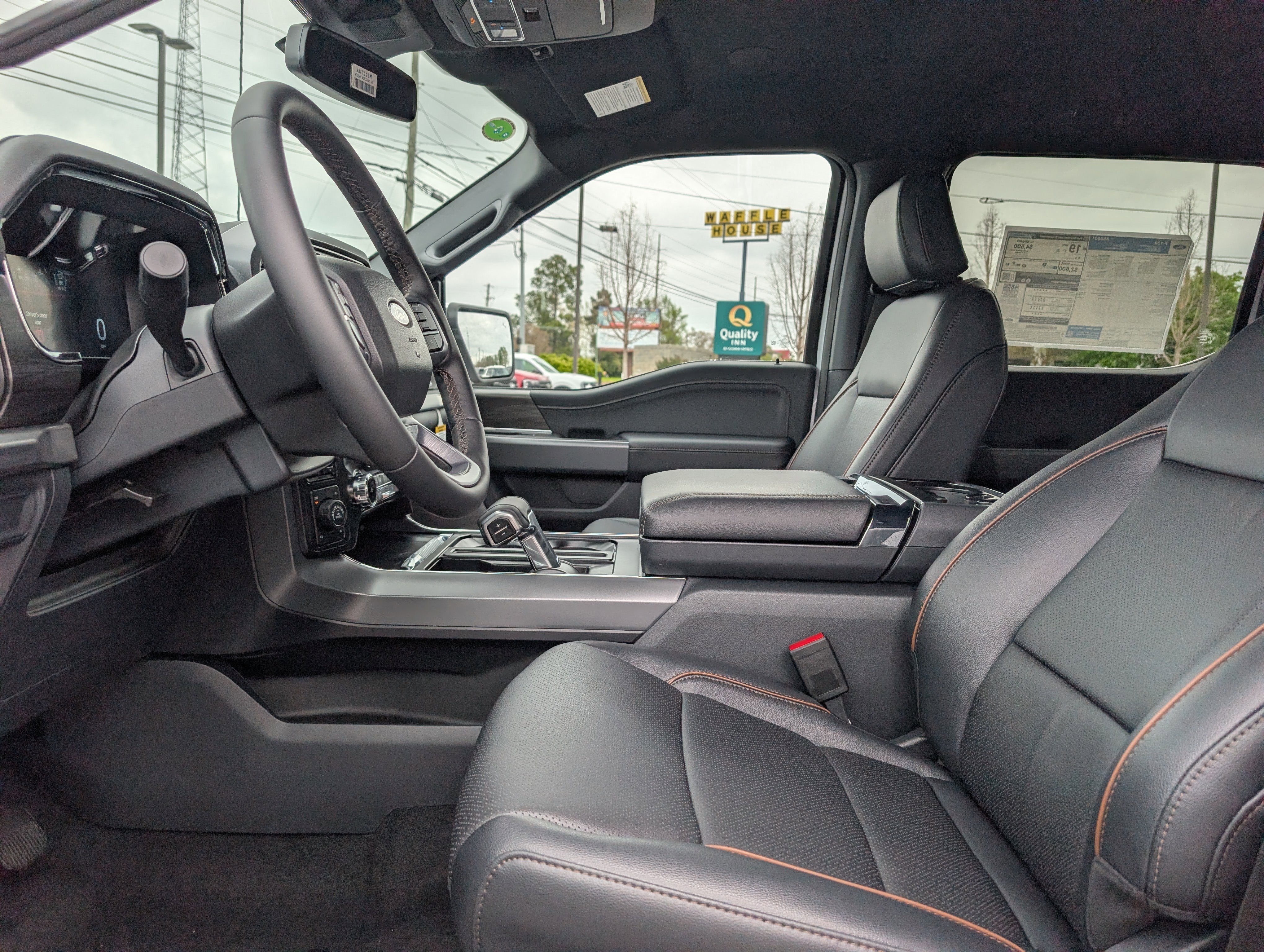 New 2026 Oxford White FORD Lariat® image 18