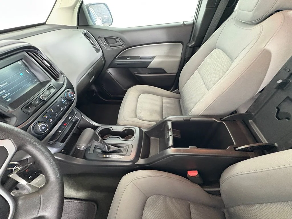 Used 2018 Silver Chevrolet Work Truck image 26