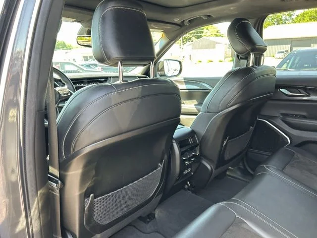 Used 2022 Gray Jeep Altitude image 18