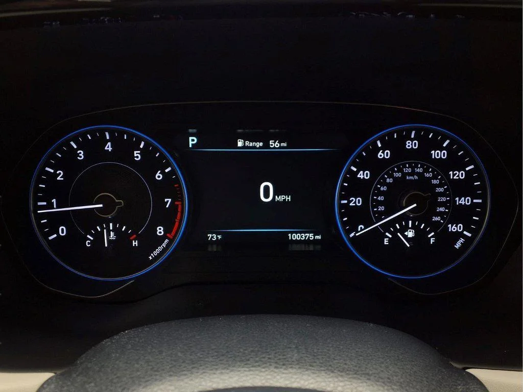Used 2022 Hyper White Hyundai SEL image 19
