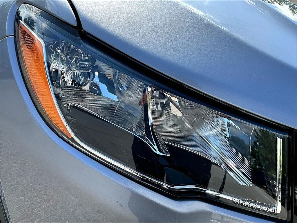 Certified Used 2019 Silver Jeep Limited image 33