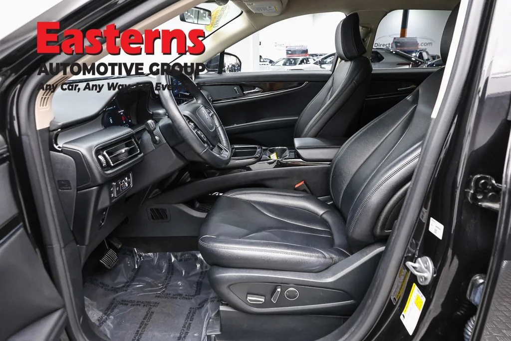 Used 2022 Black Lincoln Standard image 13
