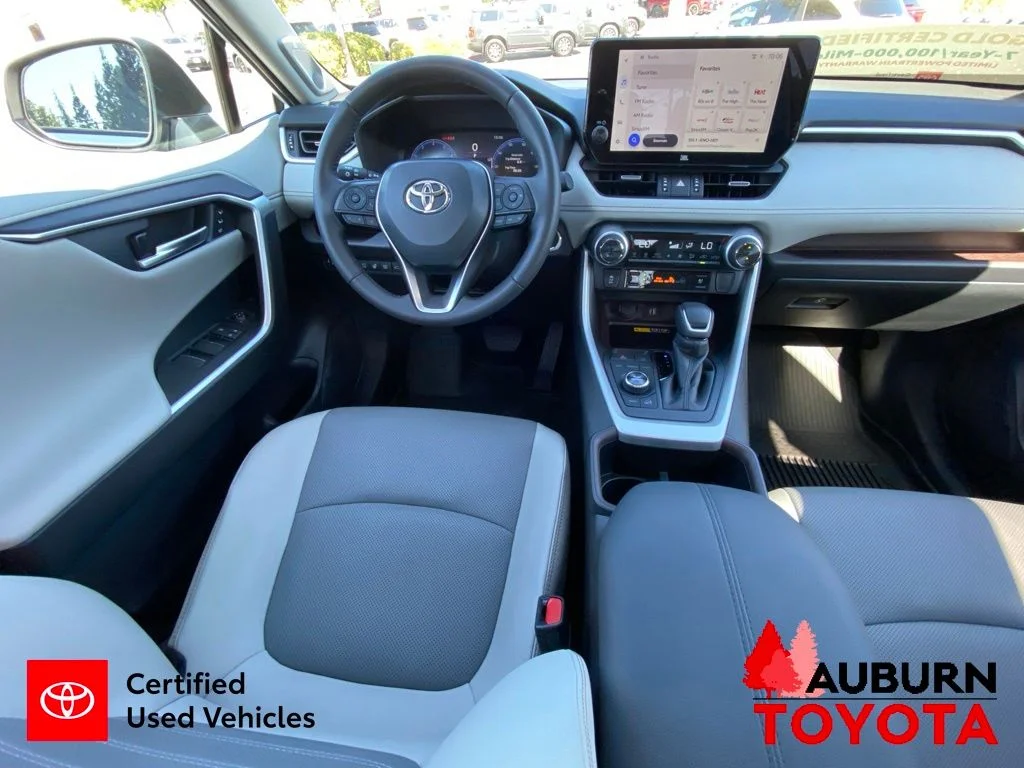 Certified Used 2025 Wind Chill Pearl Toyota Limited image 29