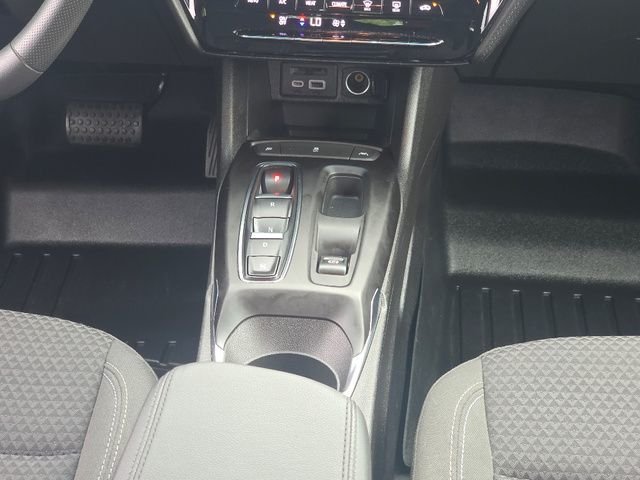 Used 2022 Red Chevrolet 1LT image 25