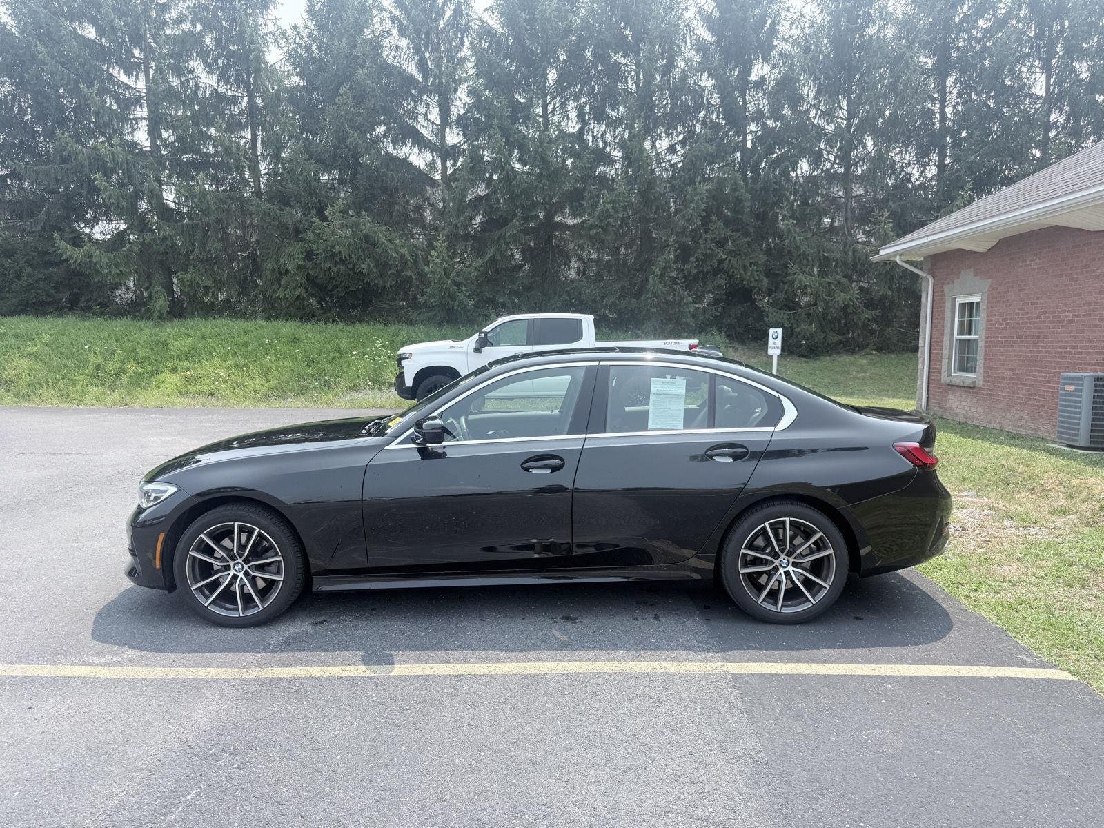 Used 2022 Black Sapphire Metallic BMW 330i xDrive image 5
