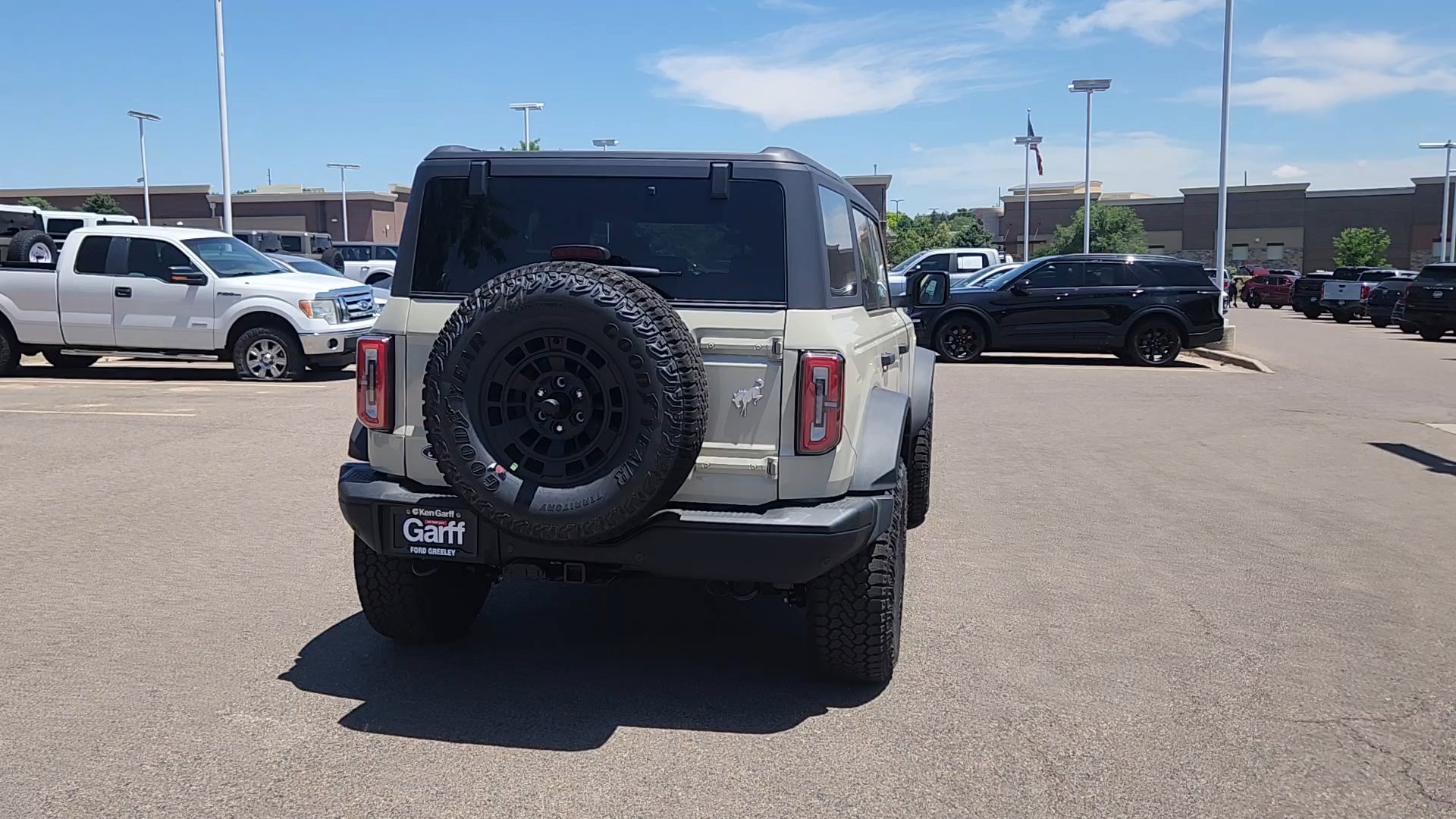 New 2026 Desert Sand Ford Badlands image 4
