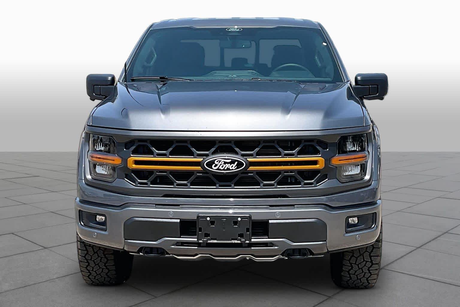 New 2026 Carbonized Gray Metallic Ford Tremor® image 3
