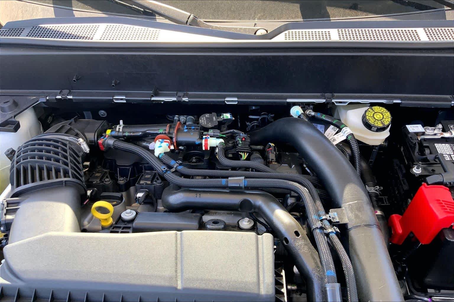New 2026 Oxford White Ford XLT image 16
