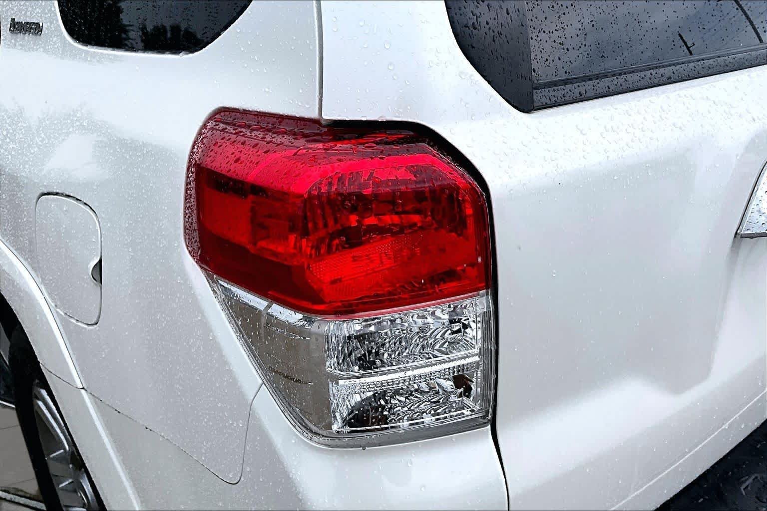 Used 2013 Blizzard Pearl Metallic Toyota Limited image 29