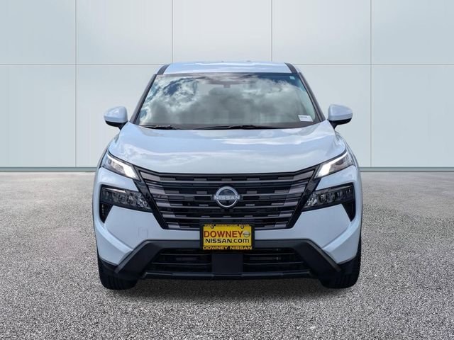 New 2026 Everest White Pearl TriCoat Nissan SV image 3