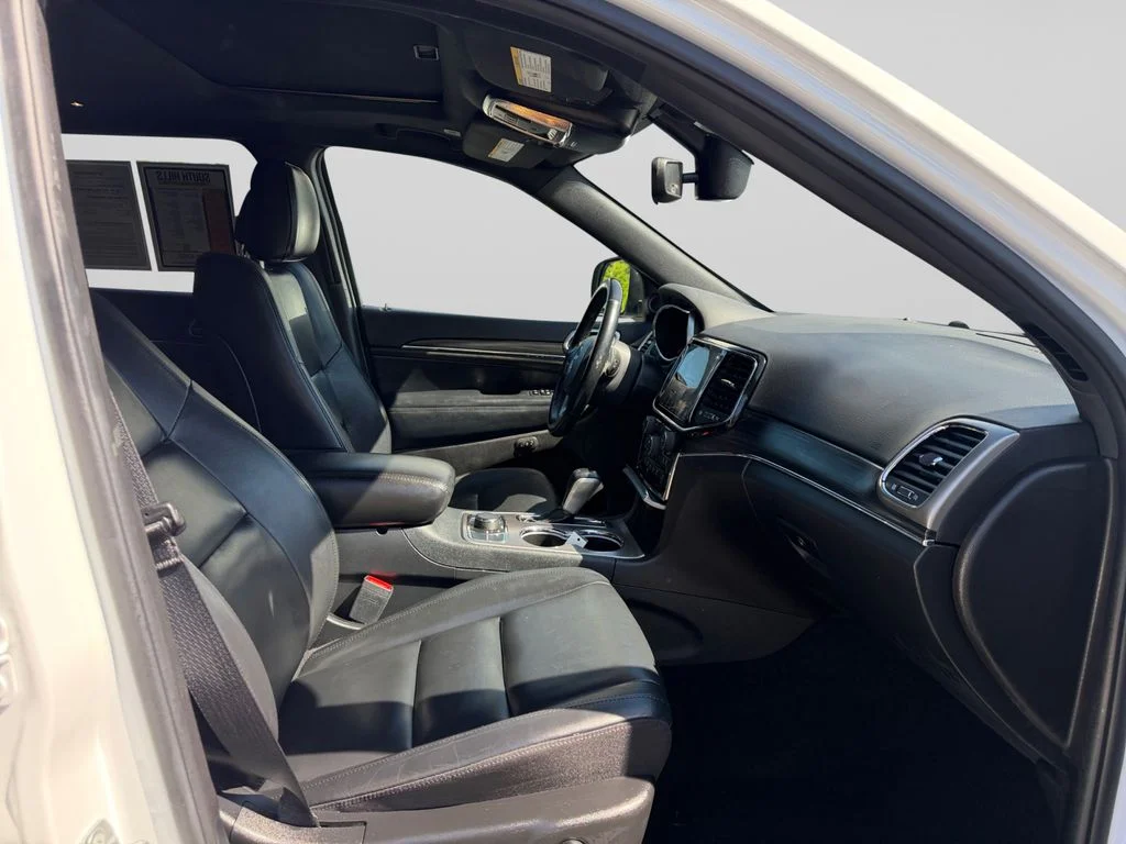 Certified Used 2020 White Jeep Limited image 17