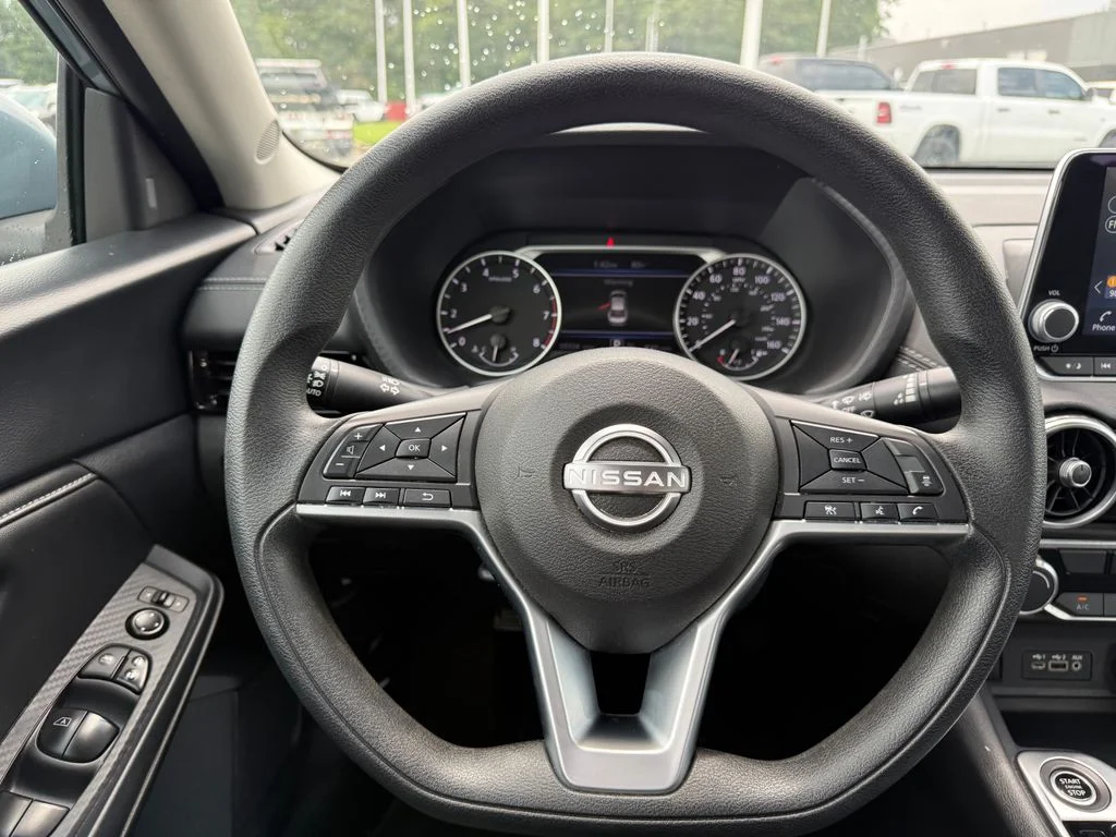 Used 2024 Gray Nissan SV image 9