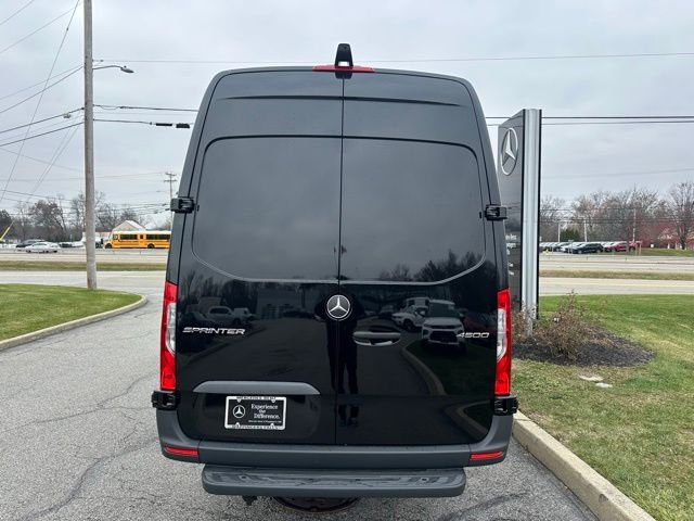 New 2026 Jet Black Mercedes-Benz 4500 image 4