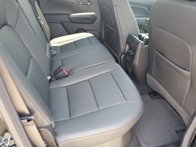 2025 Chevrolet Colorado LT - Photo 13