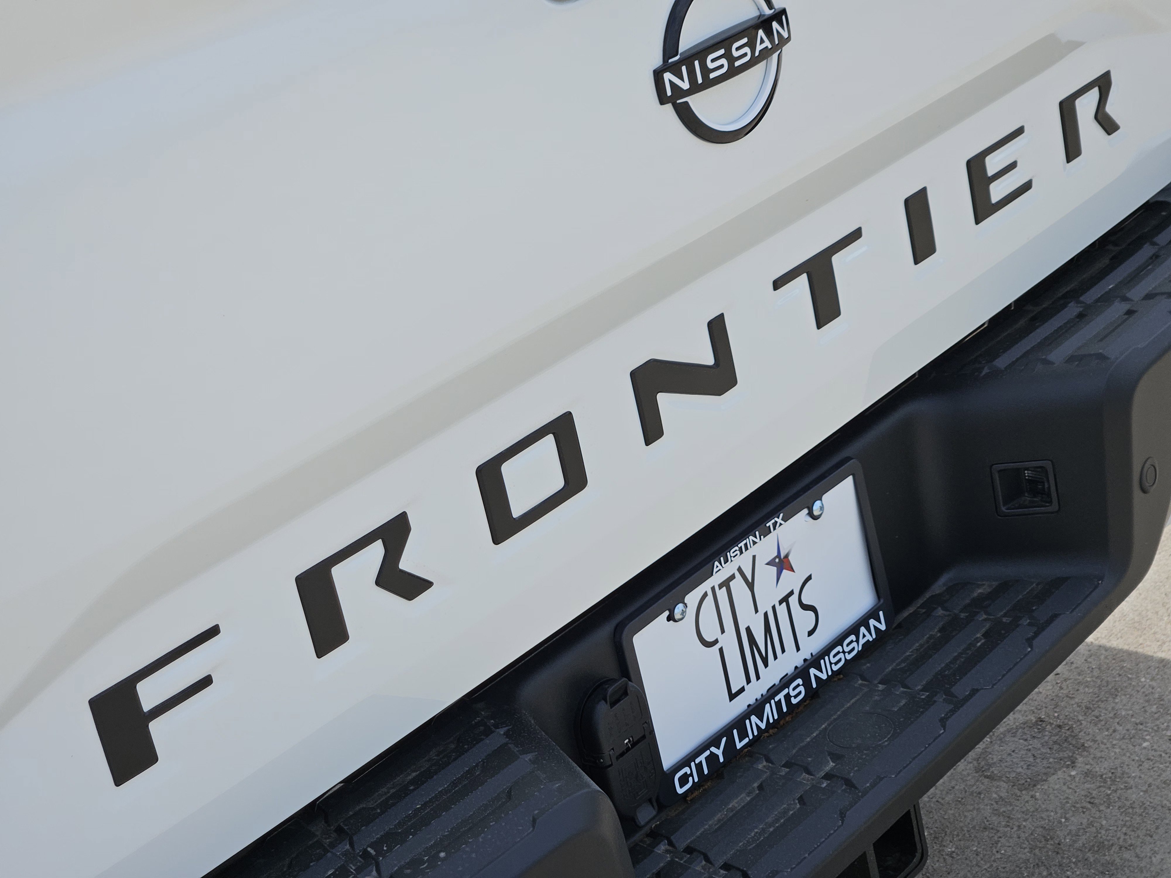 New 2026 Glacier White Nissan Crew Cab SV image 12