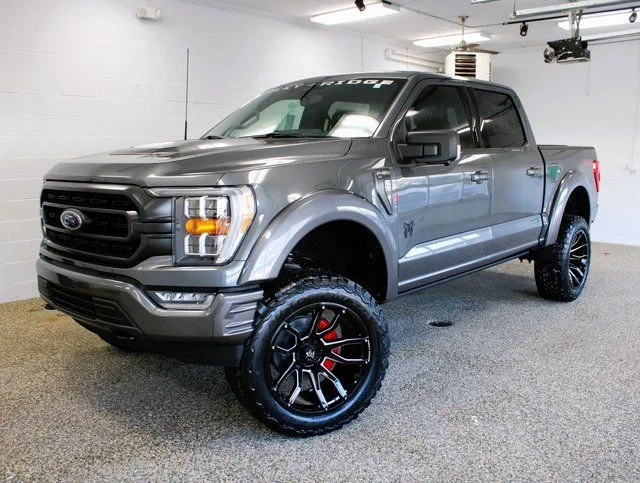 New 2023 Carbonized Gray Metallic Ford XLT image 12