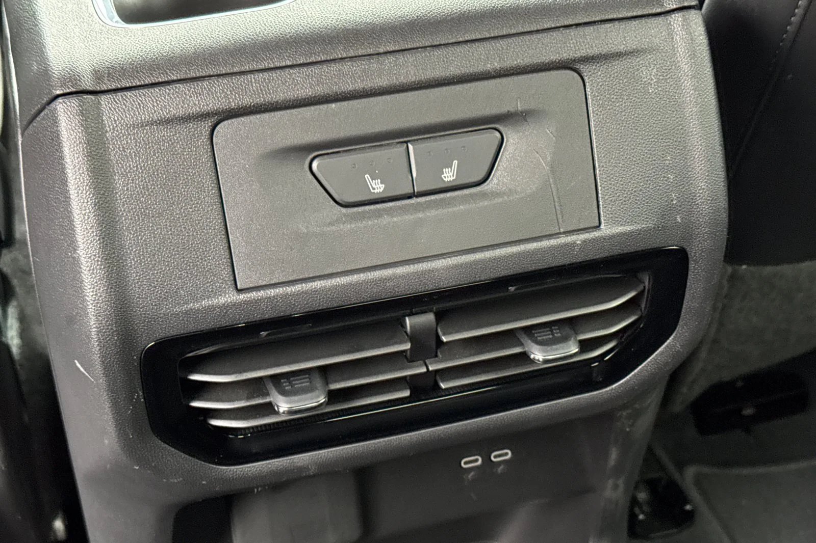 2025 Chevrolet Silverado EV LT - Photo 13