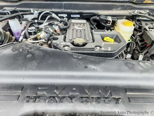 New 2026 Bright White Clear-Coat Exterior Paint RAM Tradesman image 9