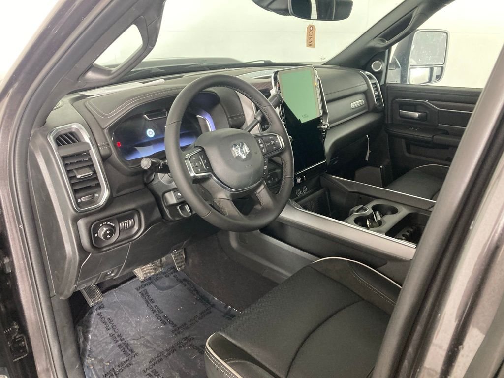 New 2026 Granite Crystal Metallic Clear-Coat Exterior Paint RAM Laramie image 15