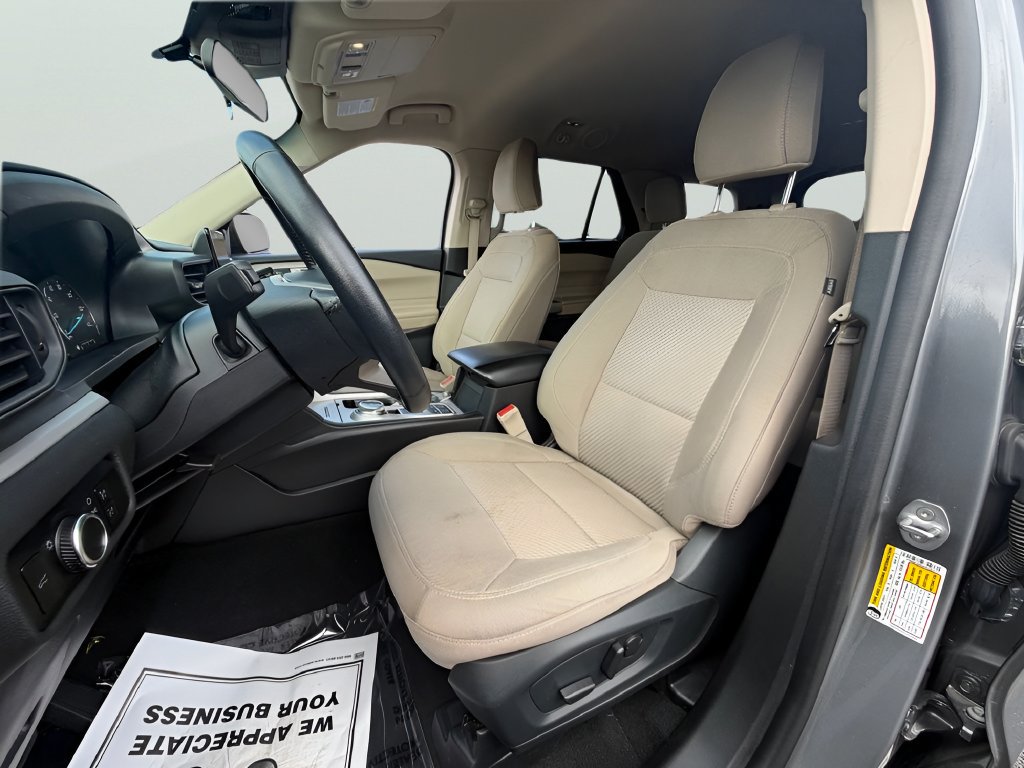 Used 2023 Gray Metallic Ford XLT image 10